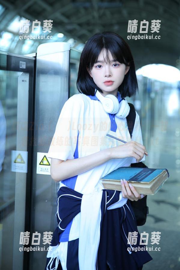 探访Zia (지아)Loozy的内心世界：一部普拉提教练的写真图集完整揭秘.txt
